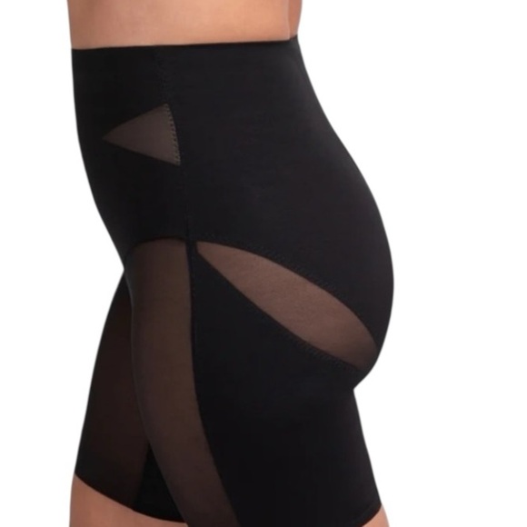 NEW! Honeylove Black mid Shapewear Shorts retail $84 - Picture 2 of 7